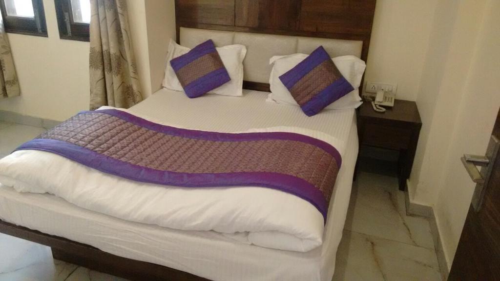 Hotel Saffron Inn New Delhi Eksteriør bilde