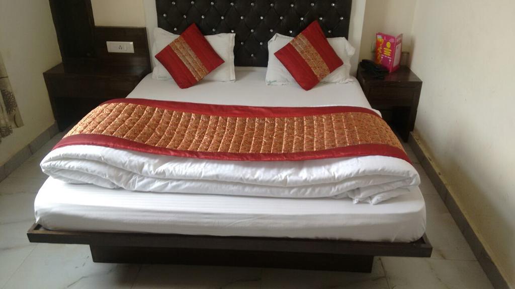 Hotel Saffron Inn New Delhi Eksteriør bilde