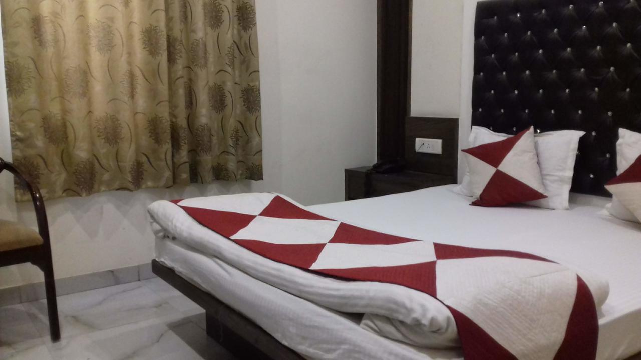 Hotel Saffron Inn New Delhi Eksteriør bilde