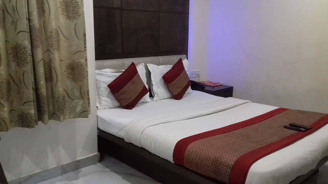 Hotel Saffron Inn New Delhi Eksteriør bilde