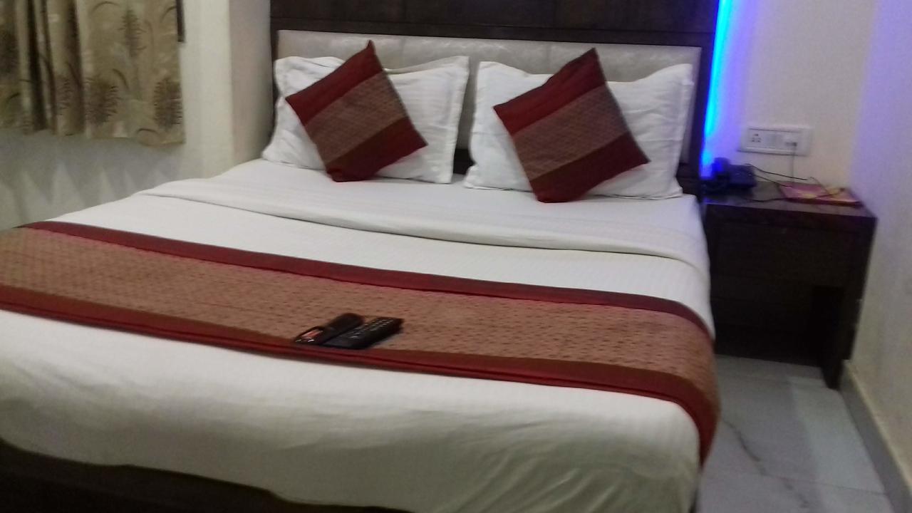 Hotel Saffron Inn New Delhi Eksteriør bilde