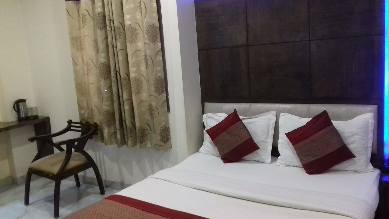 Hotel Saffron Inn New Delhi Eksteriør bilde